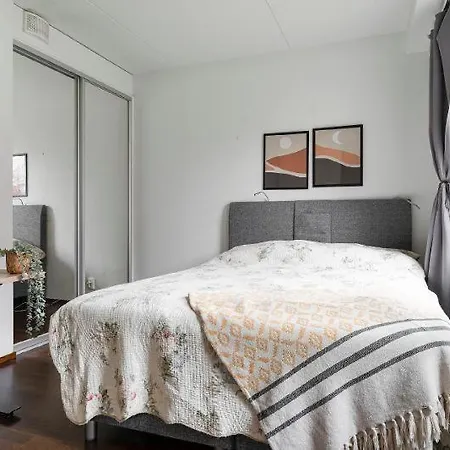 Flat With A Sauna & Balcony Helsingfors